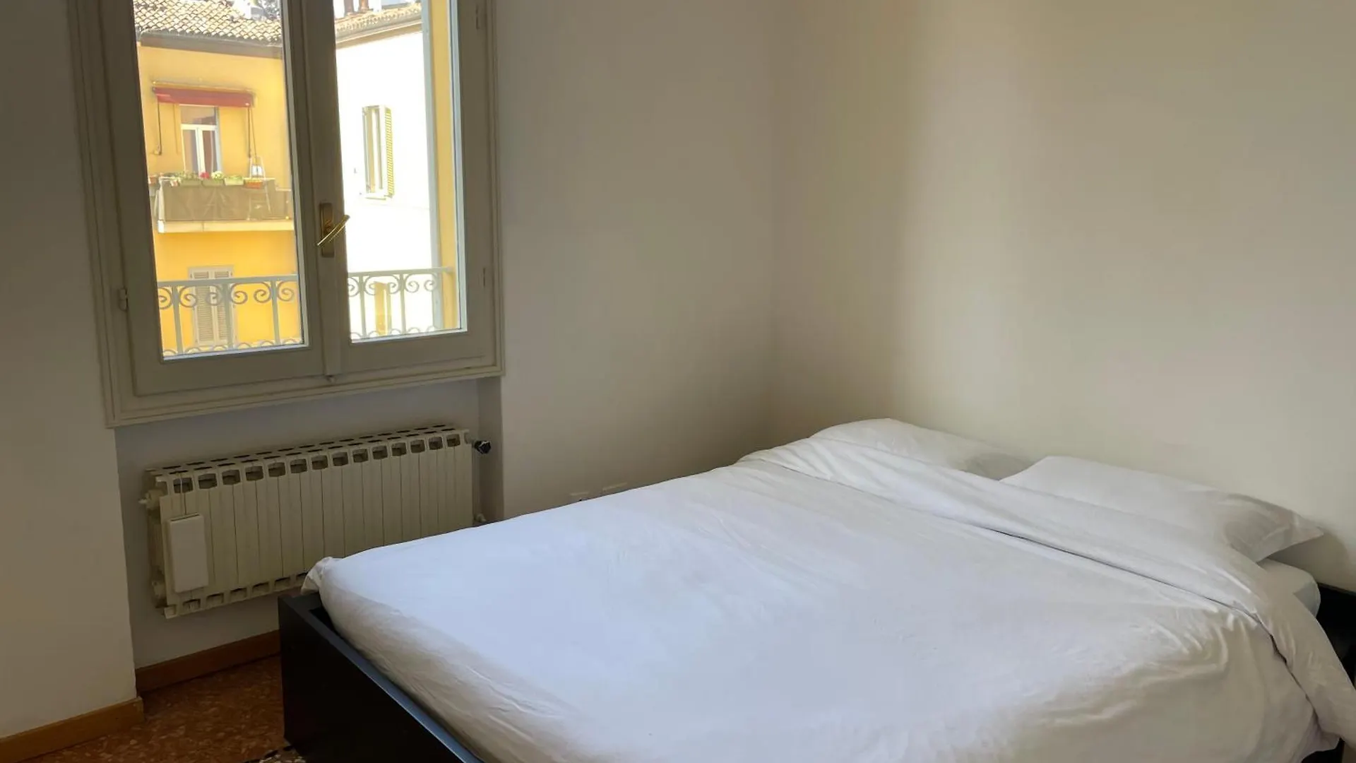 Bright Apartment With Attic Bologna Italien