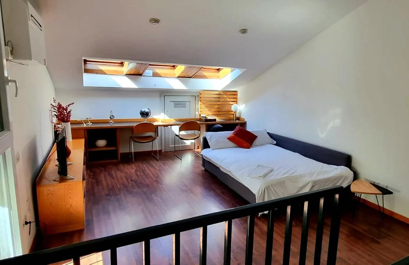 Bright Apartment With Attic Bologna 0*,